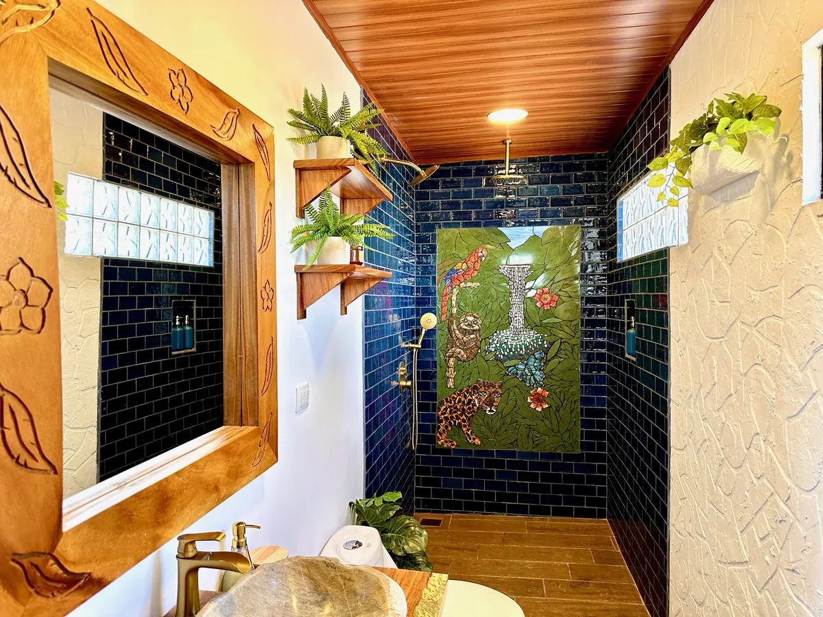 Treehouse en-suite bathroom at Bella Vista Costa Rica